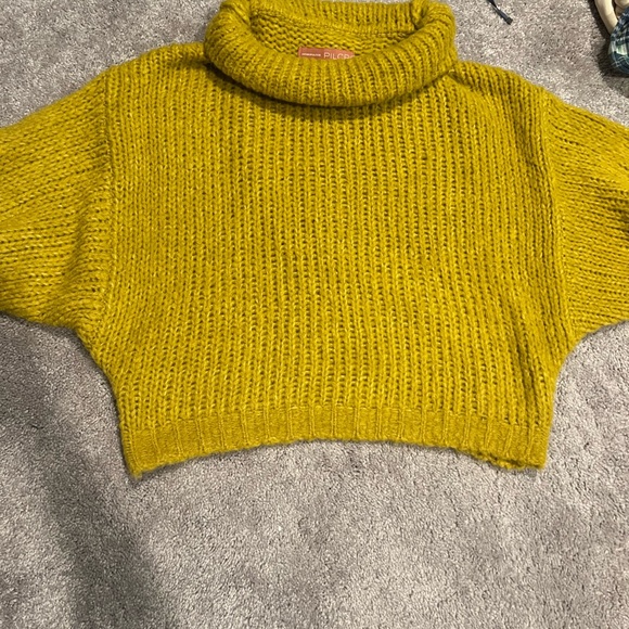 Yellow Sweater - Picture 2 of 2